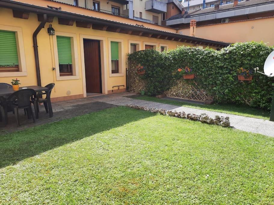La Casa Di Davide Con Giardino E Garage Lejlighed Verona Eksteriør billede